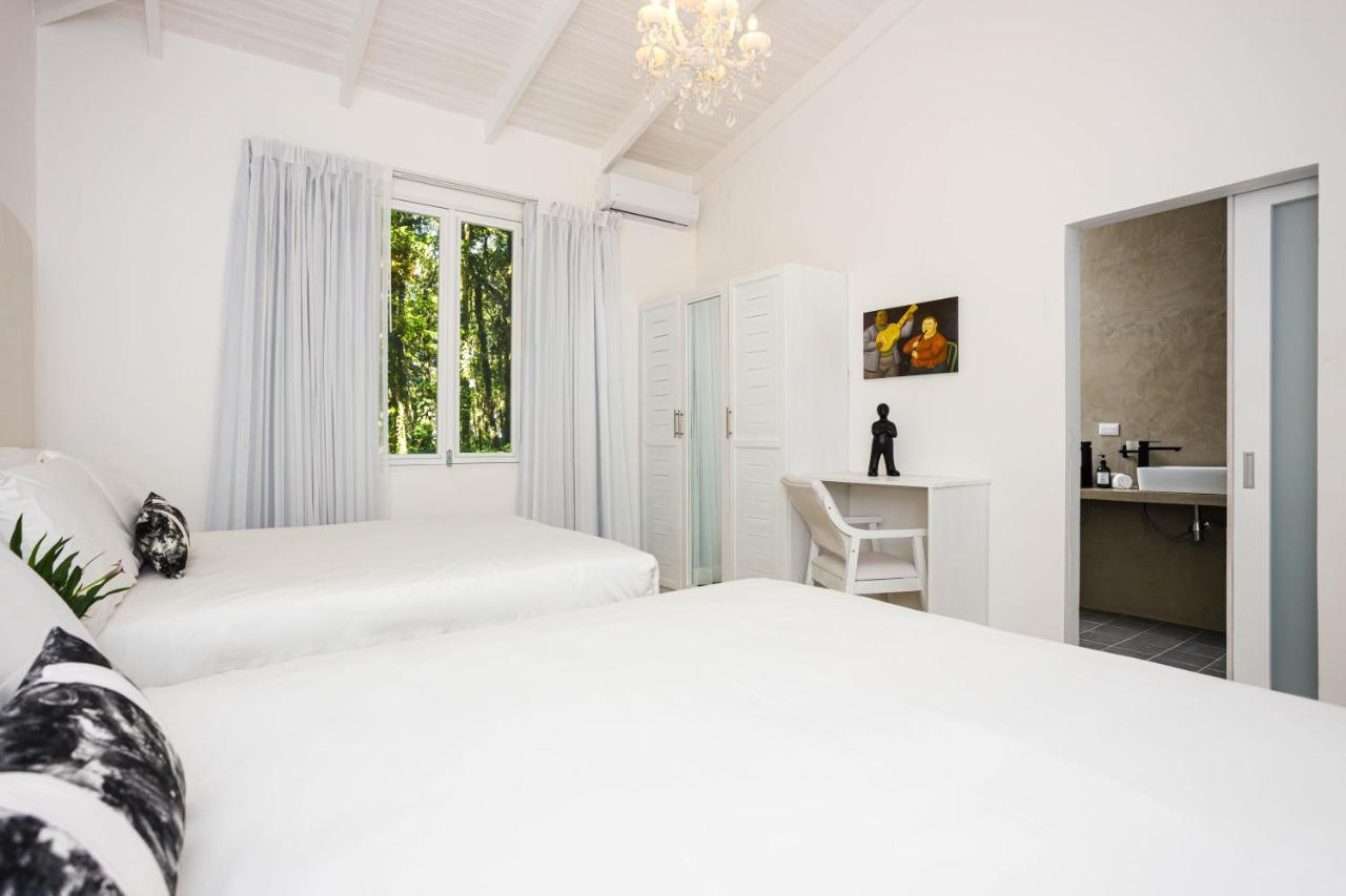 Gigi Brown Villa Frida Beachfront Puerto Viejo de Talamanca Dış mekan fotoğraf